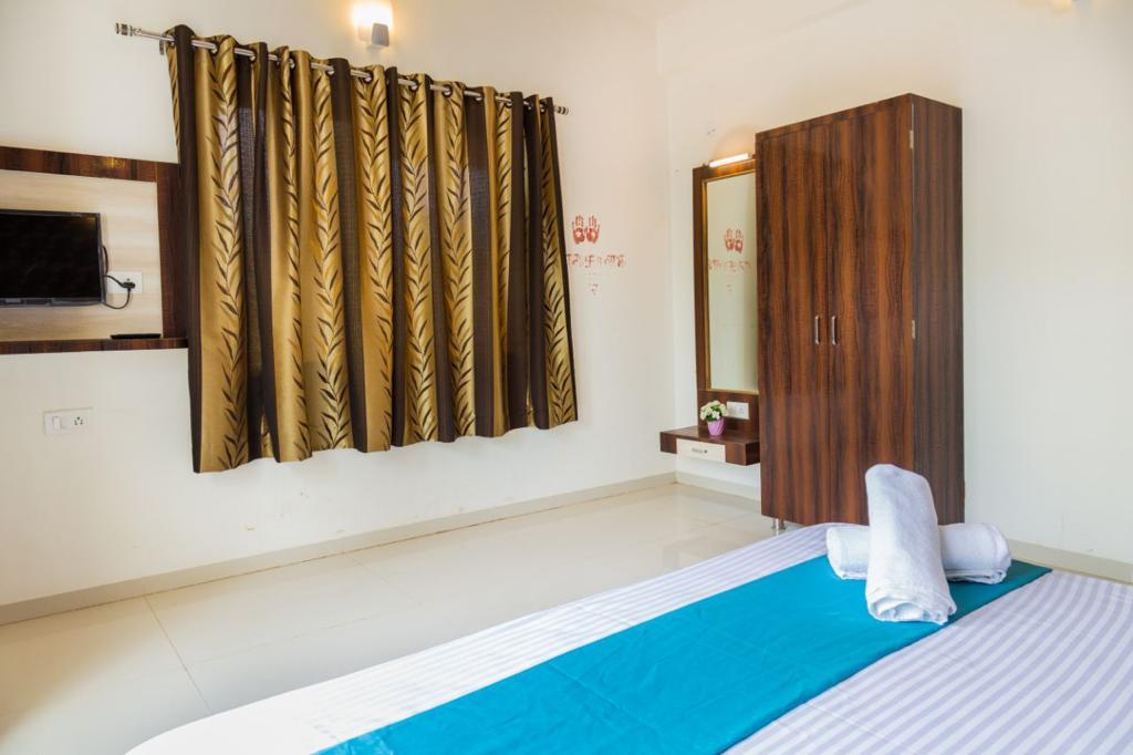 Hill View Villa, Mahabaleshwar - View 2