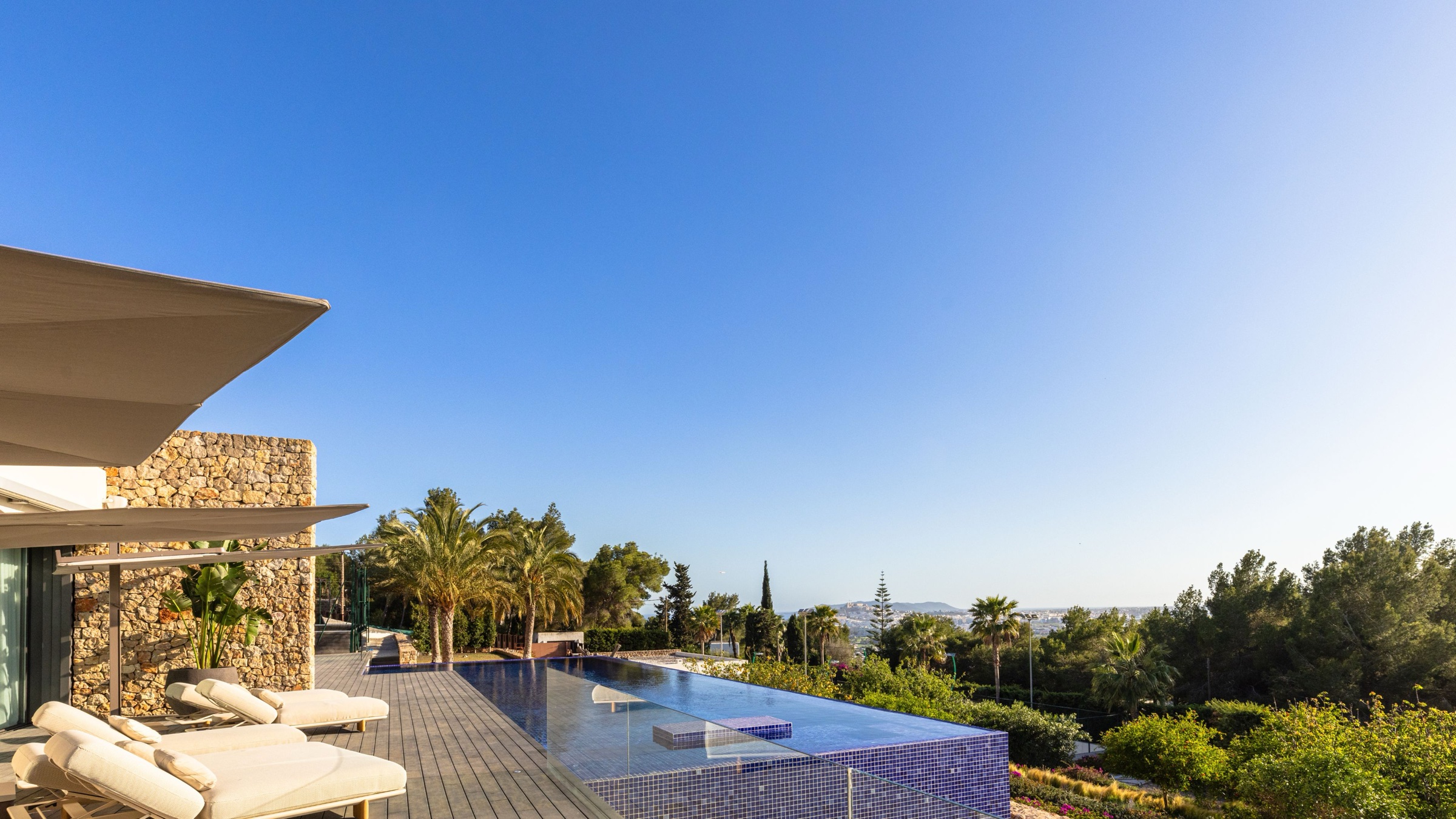 Blue Dream – Ibiza - Main View