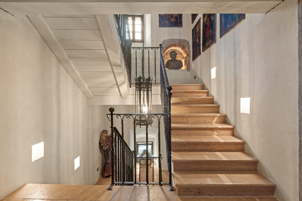 Umbria Luxury Castello Stays: Private Countryside Estates