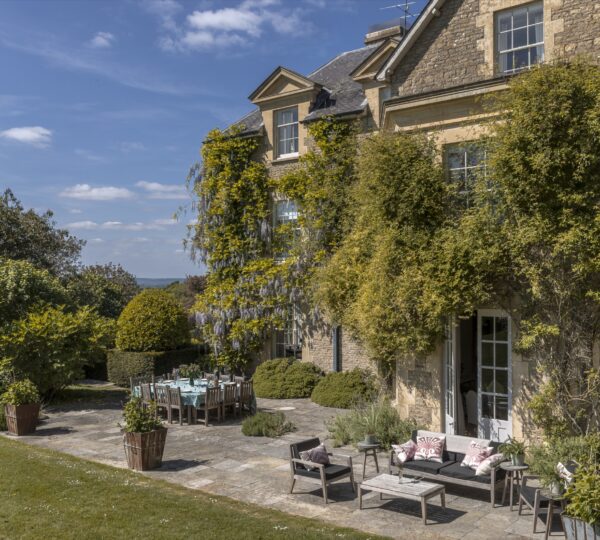 Historic Cotswold Manors: Quintessential English Stays