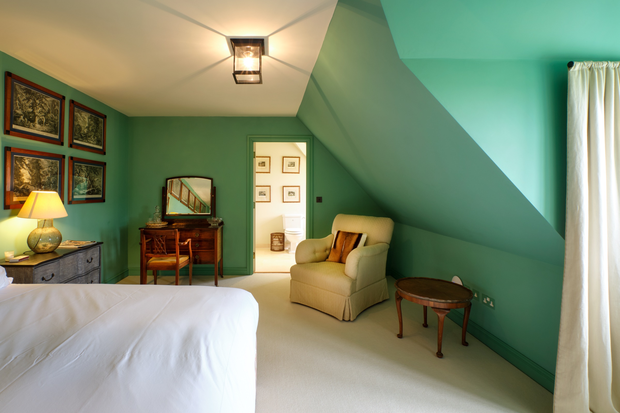 The Cotswolds Luxury Villas Guide: Manors, Estates & Countryside Stays