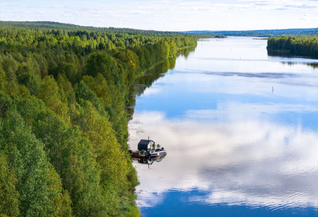 Reindeer Manor: Traditional Arctic Heritage & Luxury