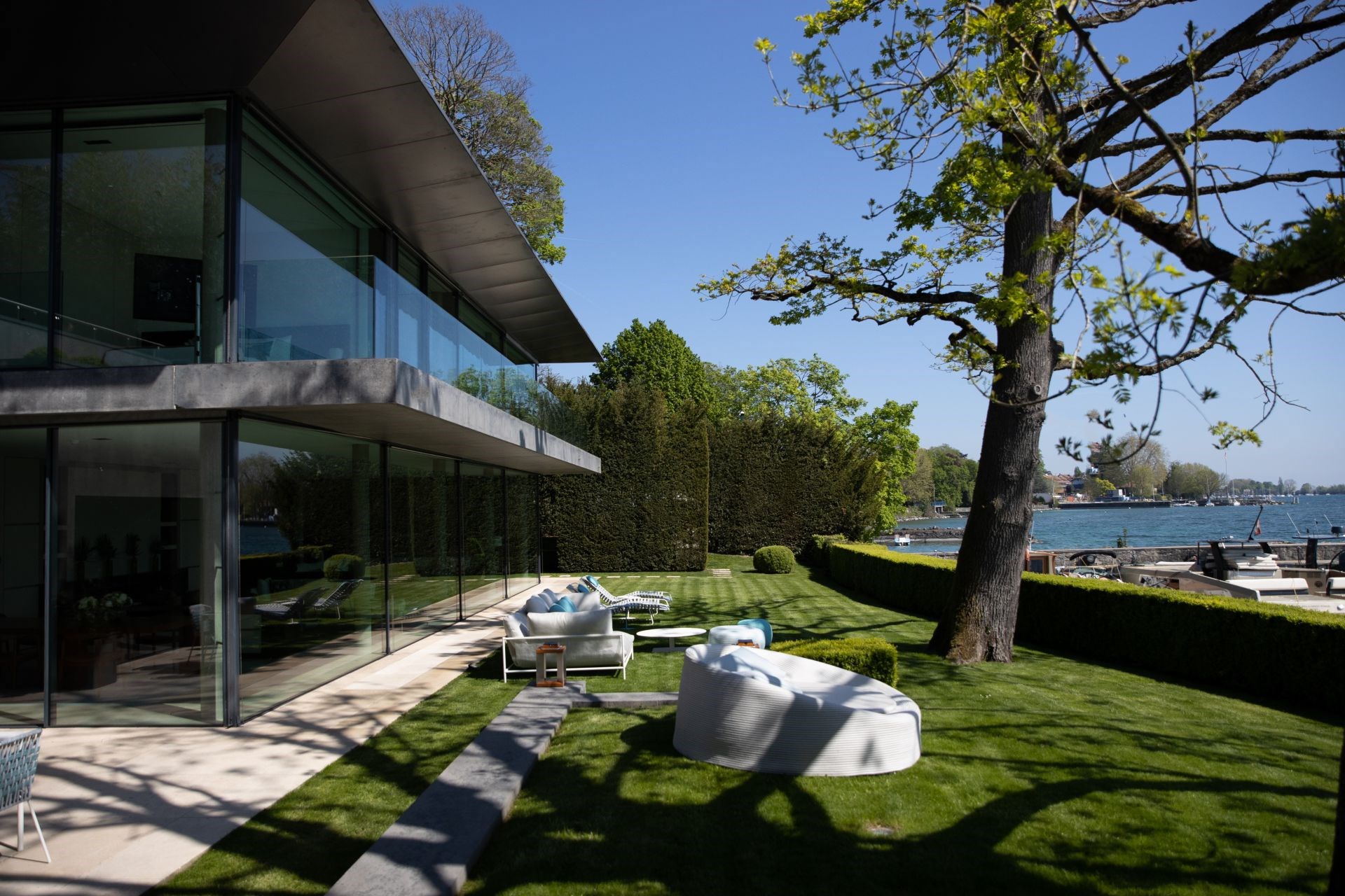 Villa du Lac – Geneva, Switzerland - View 2