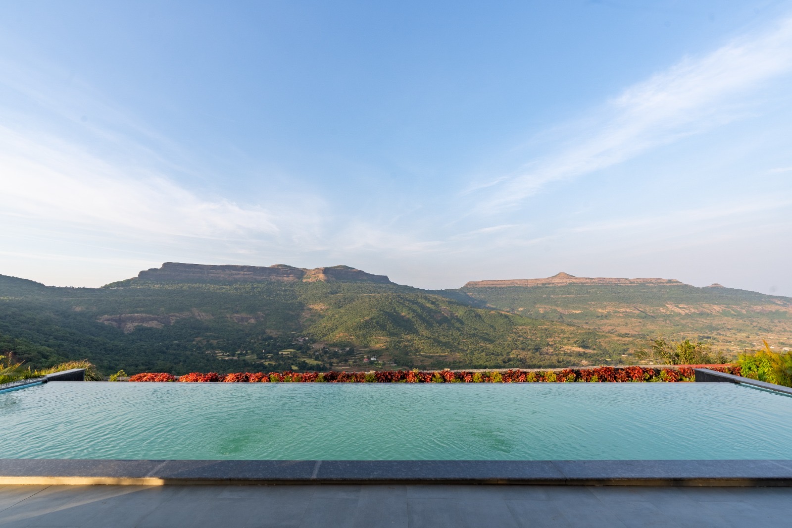 Pawna Lake Luxury Villas: Waterfront Weekend Escapes